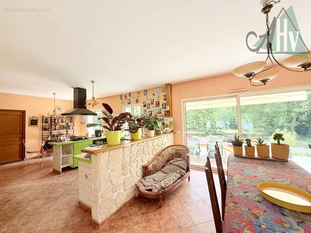Maison d'architecte - 321 m2 - 4 chambres - photo 11