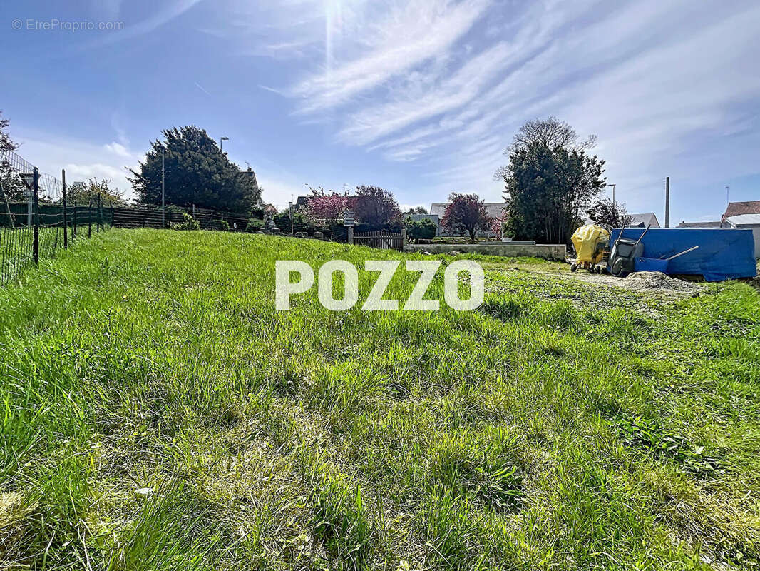 Terrain à SAINT-PAIR-SUR-MER