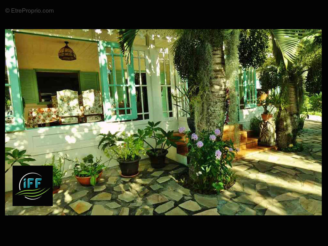 Maison à SAINT-DENIS