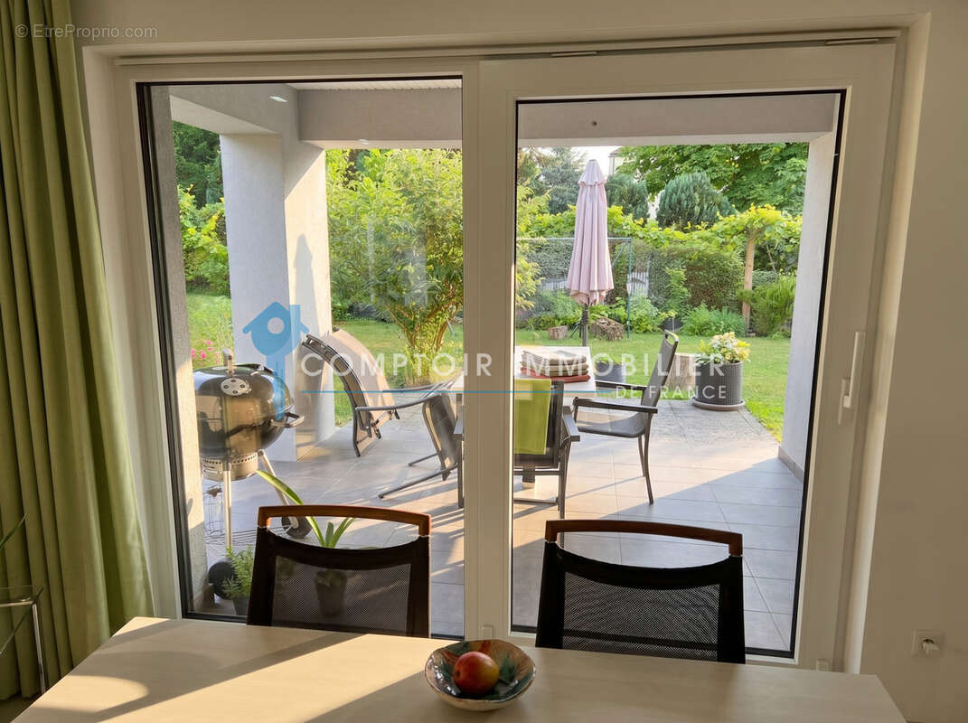 Maison individuelle de 135 m2 avec jardin et garage double dans un quartier recherché de Forbach - photo 5
