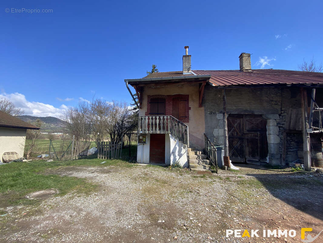 Maison à PEILLONNEX