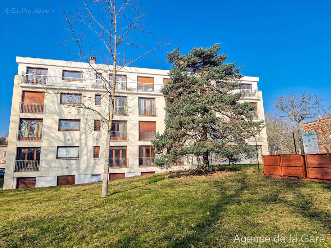 Appartement à MAISONS-LAFFITTE