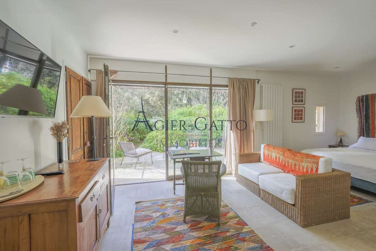 Maison à VAISON-LA-ROMAINE