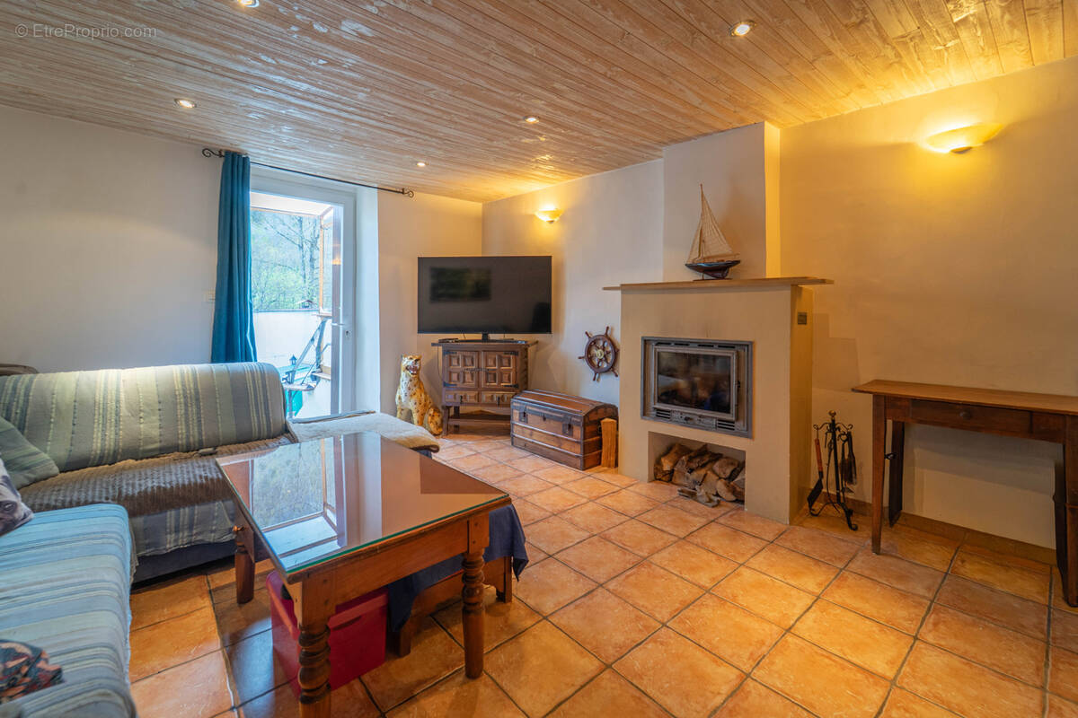 Maison à ROSSILLON