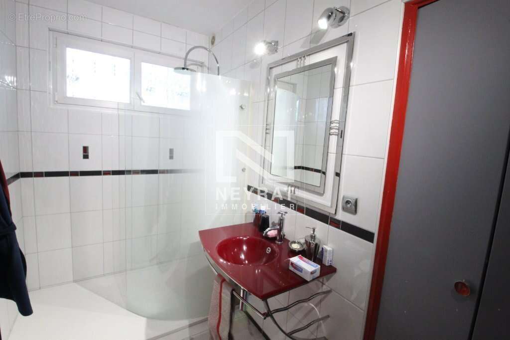 Maison à LA CHAPELLE-NAUDE