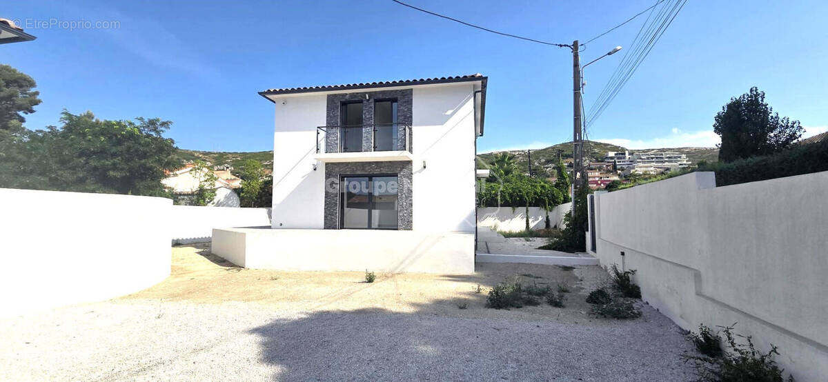 Maison à LE ROVE