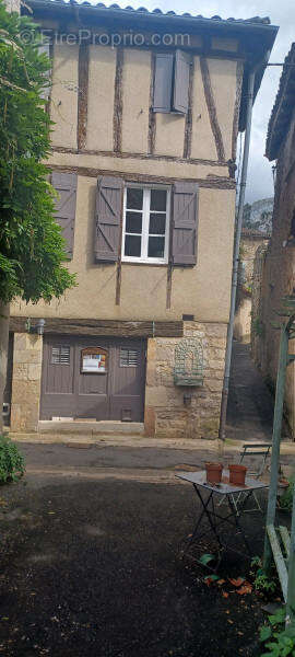 Immeuble de caractère EN TBE à usage locatif de 185m2 habitable - photo 2