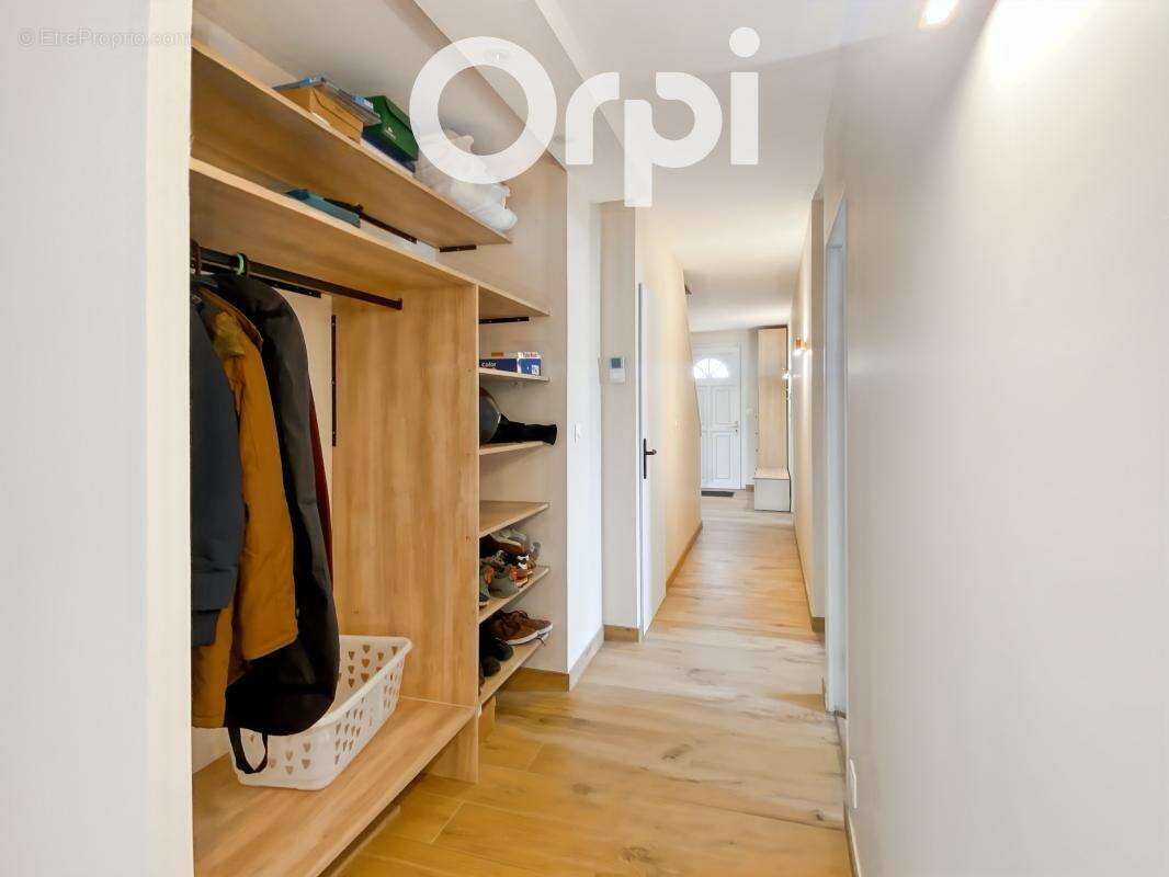 Maison à ESTREES-SAINT-DENIS