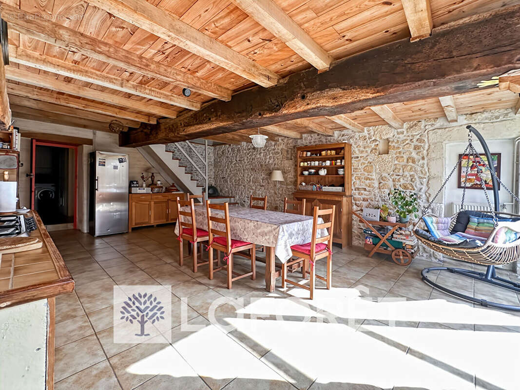 Maison à COZES