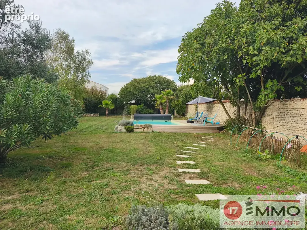 Maison de charme La Jarne 240 m2 - photo 3