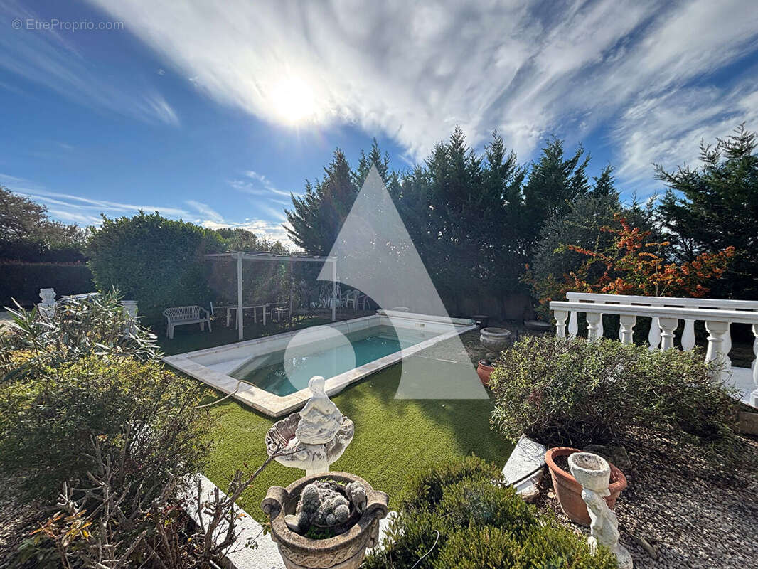 Maison à VINON-SUR-VERDON