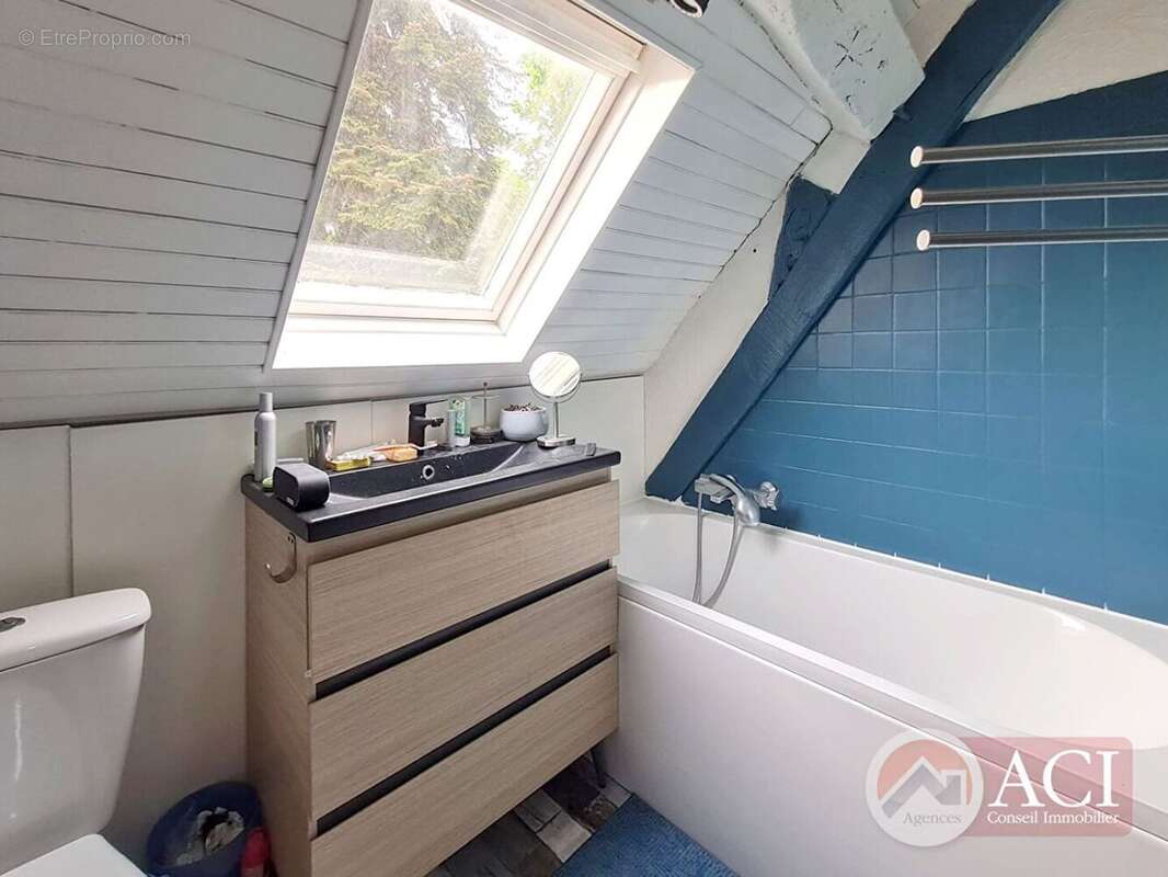 58624297i.jpg - Appartement à GROSLAY