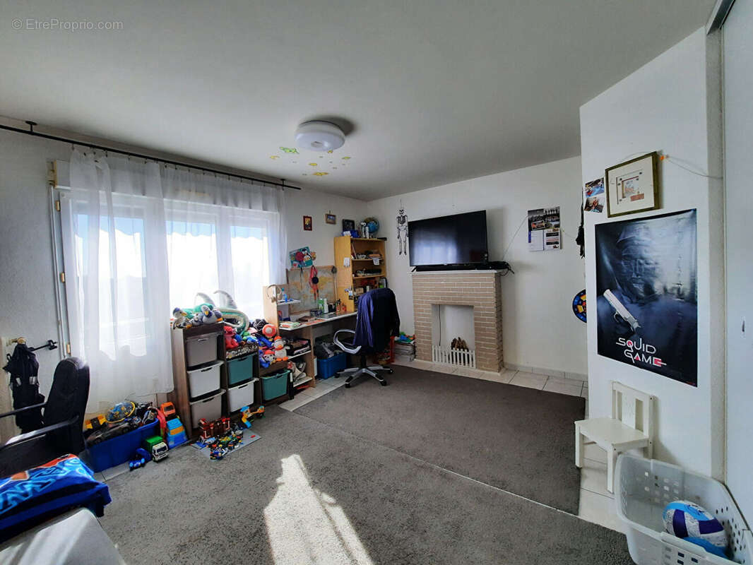 Saint-nazaire -t3- centre ville - 66.60 m² - photo 3