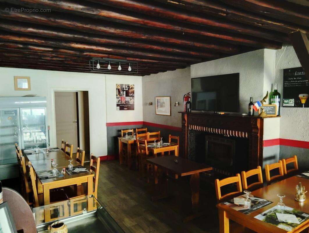 Commerce à GLOS-LA-FERRIERE