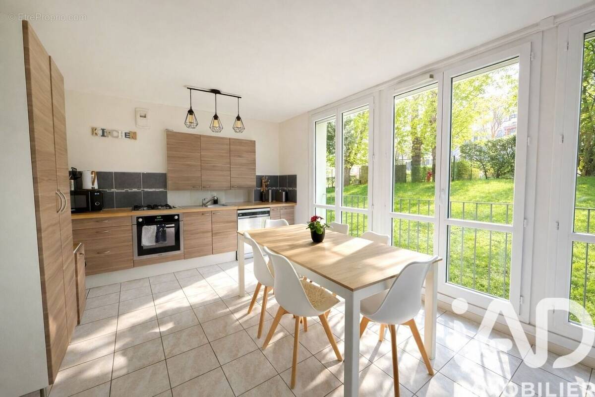 Photo 1 - Appartement à BOISSY-SAINT-LEGER