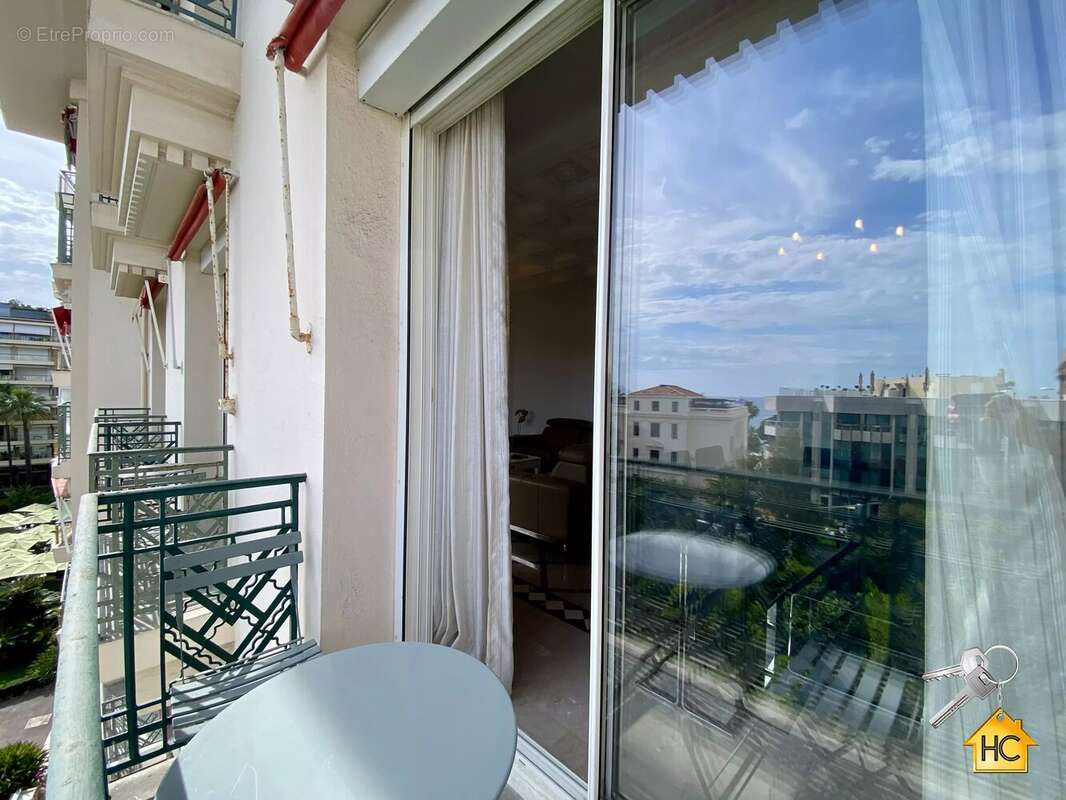 Appartement à CANNES