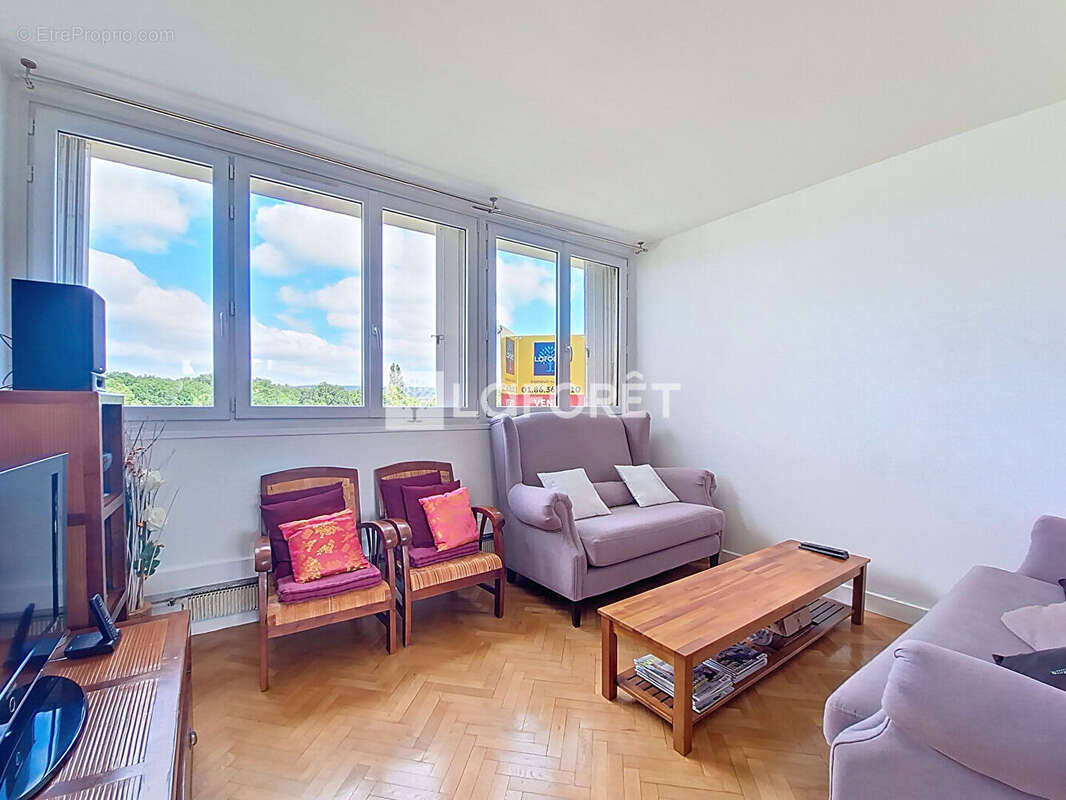Appartement à VERNEUIL-SUR-SEINE