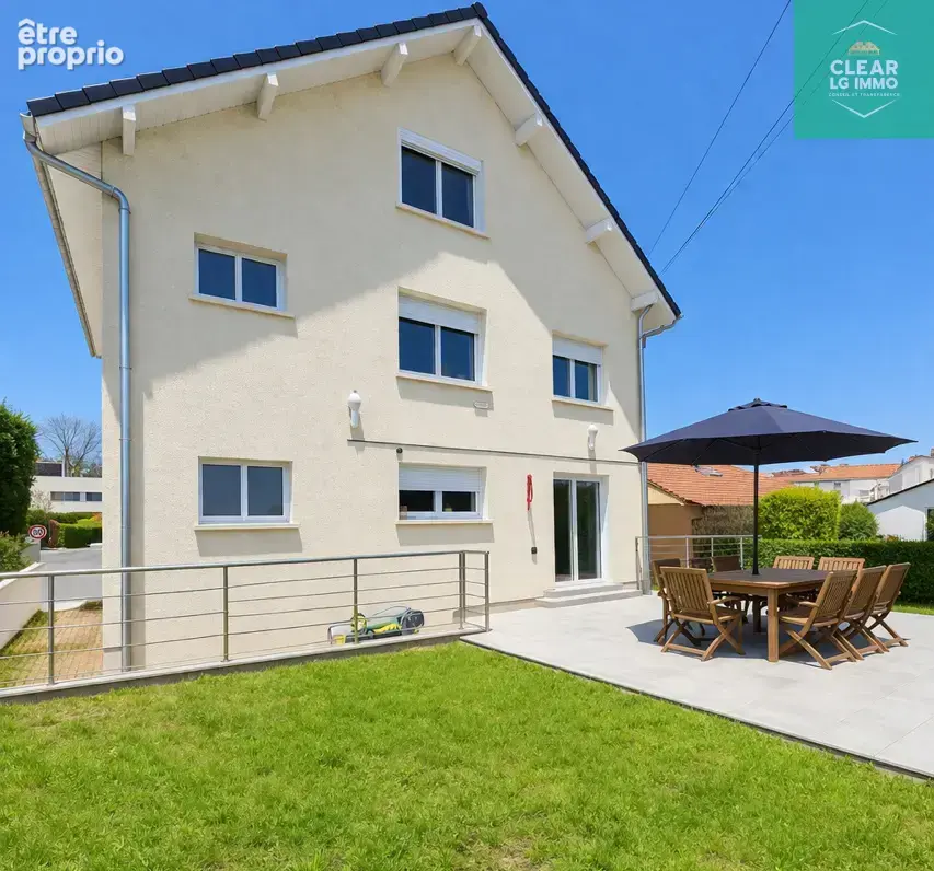 Maison familiale rénovée 140 m2 à Longuyon - photo 6