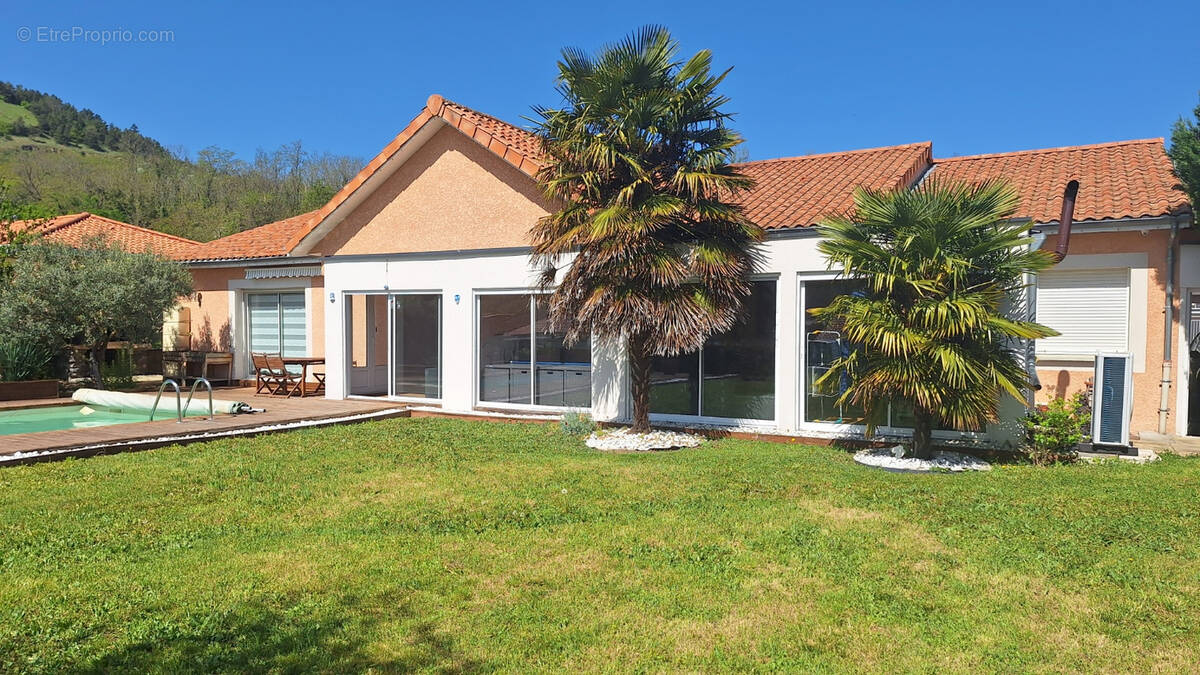 Maison à VEYRE-MONTON