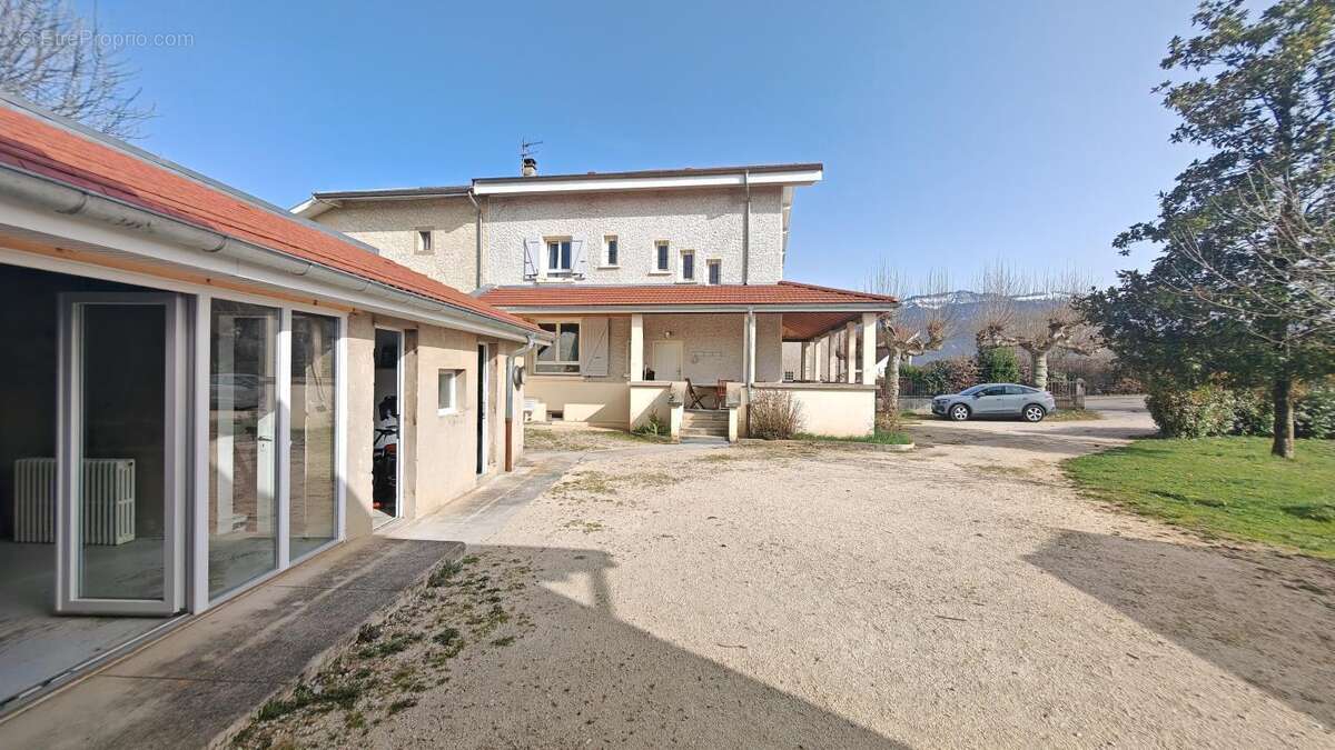 Maison 153 m² à Voiron  - photo 26