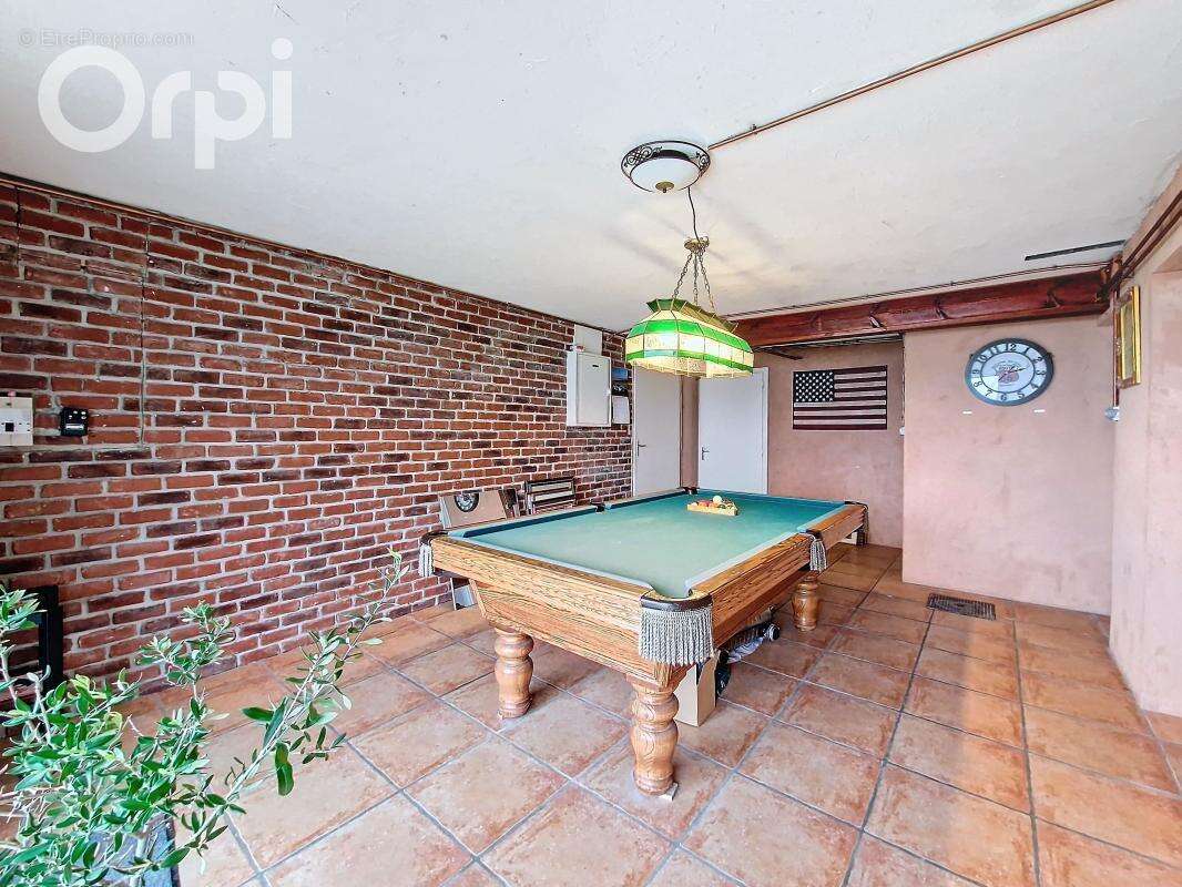 À Vendre maison 232 m2 et logement 50 m2 - photo 18