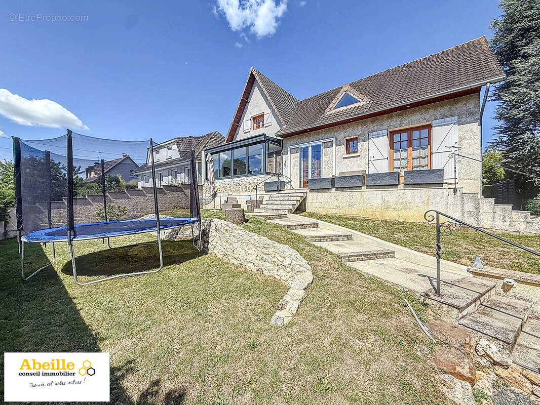 Maison à SAINT-CHERON