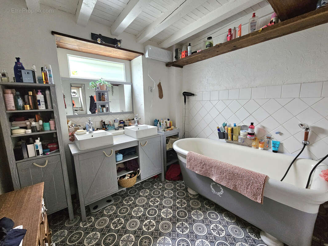 Maison à SAINT-PRIEST-BRAMEFANT