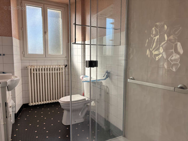 Maison à BAINS-SUR-OUST