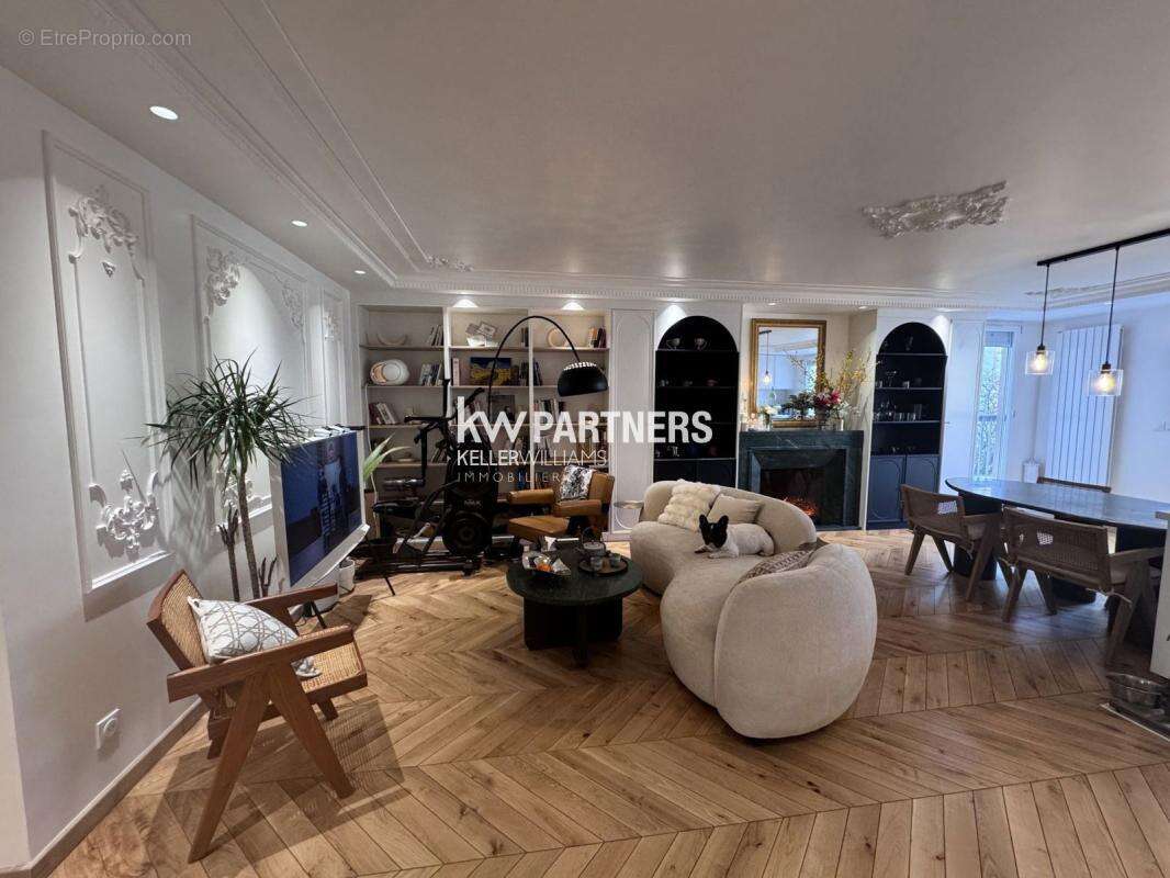 Appartement T4 (87 m²) en vente à Paris - photo 2