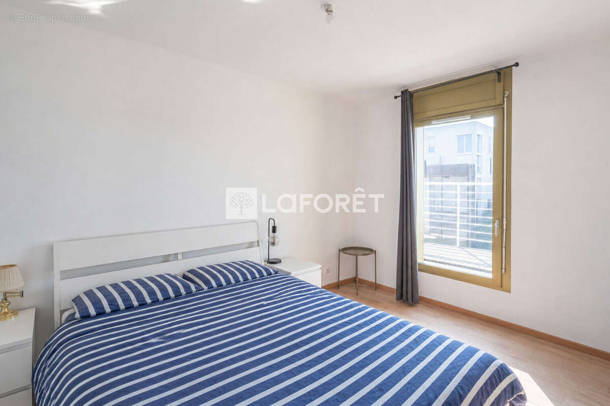 Juvisy-sur-Orge - Duplex 5 pièces de 93 m²  - terrasse de 22 m² - deux parkings et une cave - photo 5
