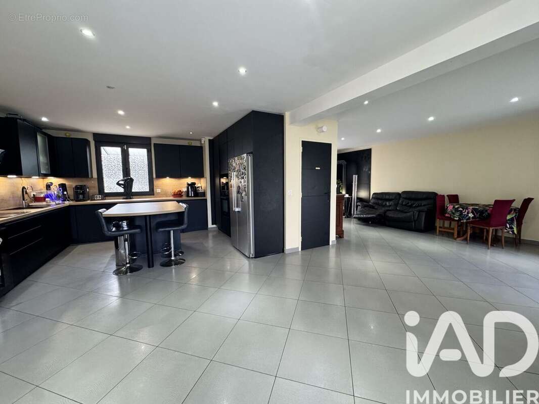 Photo 3 - Maison à SENS