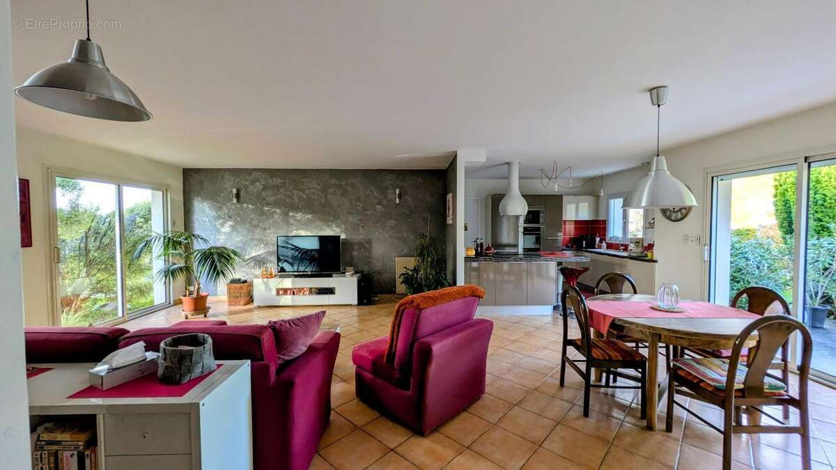 Maison à SAINT-ANDRE-DE-CUBZAC