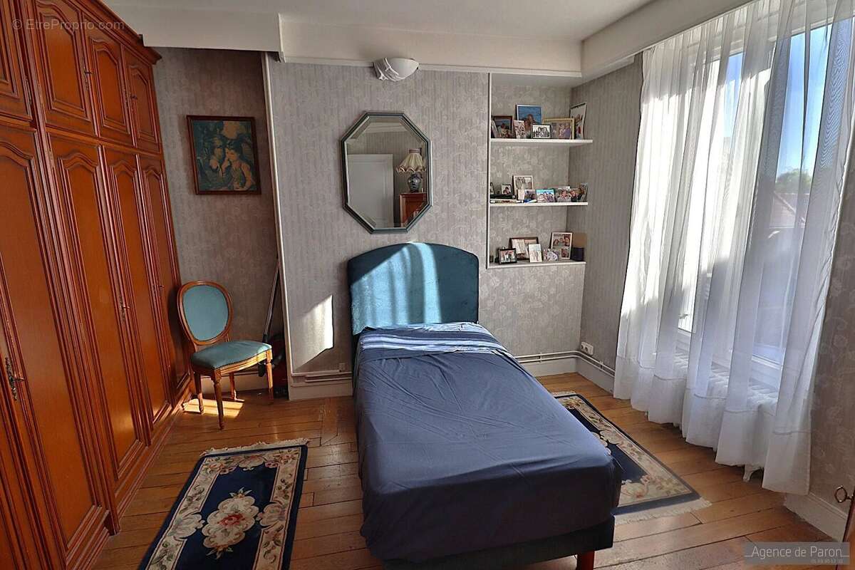 Appartement à VERRIERES-LE-BUISSON