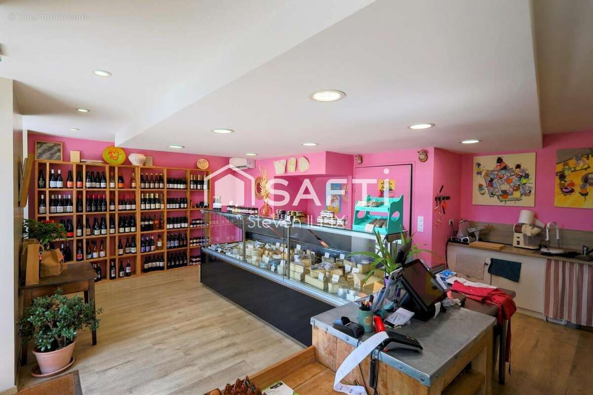 Photo 2 - Commerce à SAINT-PALAIS