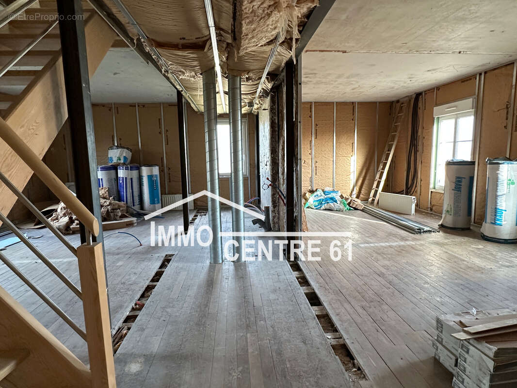 Immeuble de rapport comprenant 8 appartements et 2 appartements à créer - photo 14