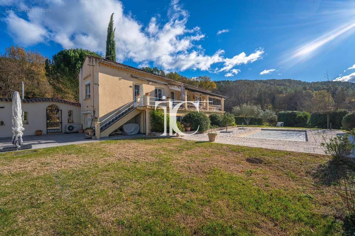 Maison à SAINT-PAUL-LE-JEUNE