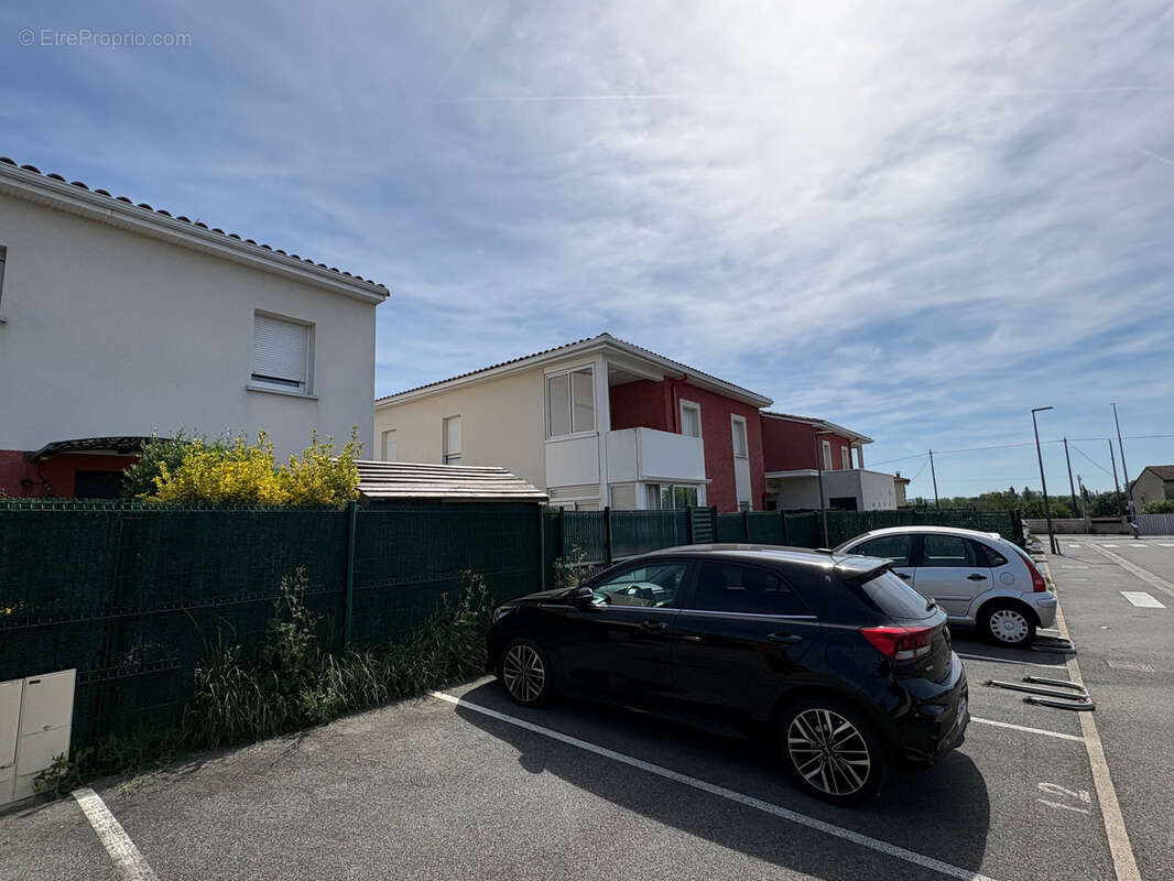 Appartement à FROUZINS