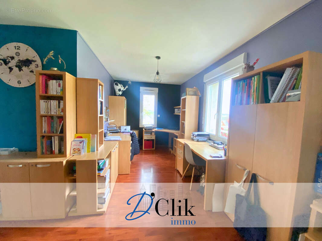 Maison à NUILLE-SUR-VICOIN