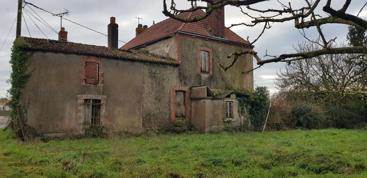 Maison à ROCHESERVIERE