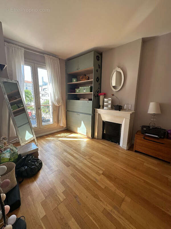Appartement à LEVALLOIS-PERRET