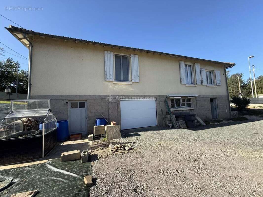 Maison à BLAYE-LES-MINES