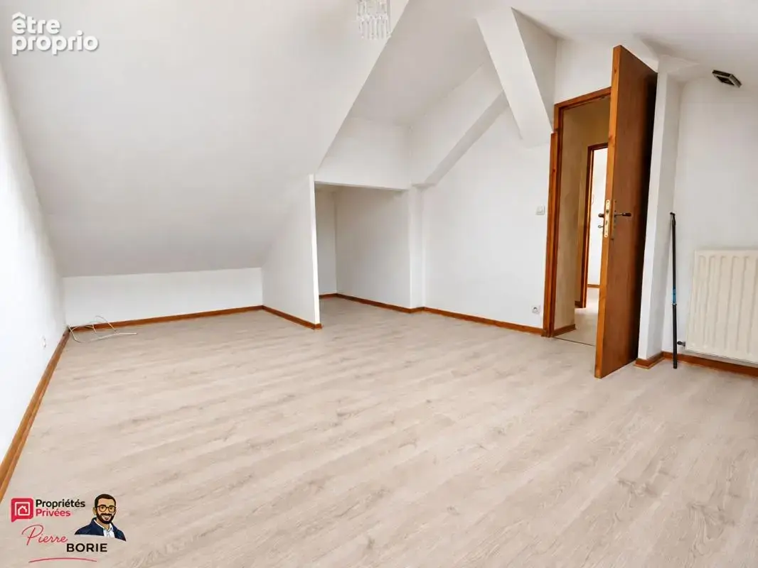 CHÂTEAUROUX - Maison 68 m² -  2 chambres et un bureau - Vie de plain-pied possible - Cour - Grande cave - photo 4