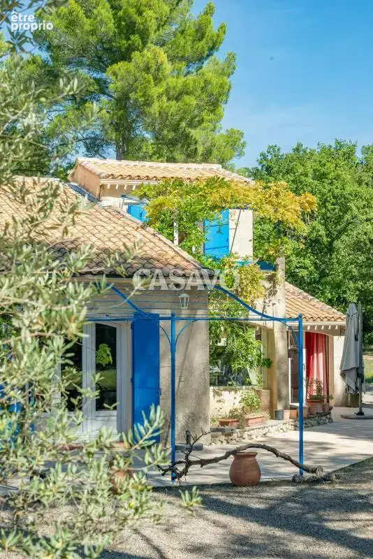 Vente Maison 5 pièces de 203m² - 13760 Saint-Cannat - photo 2