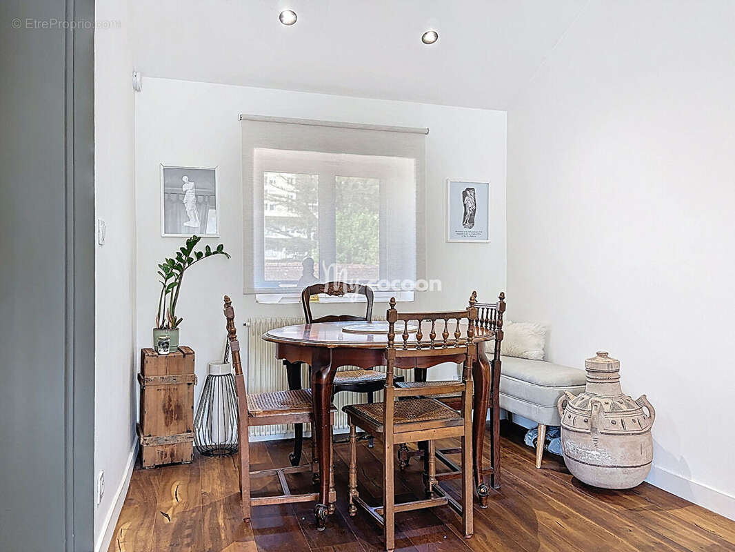 Appartement à FONTAINES-SUR-SAONE