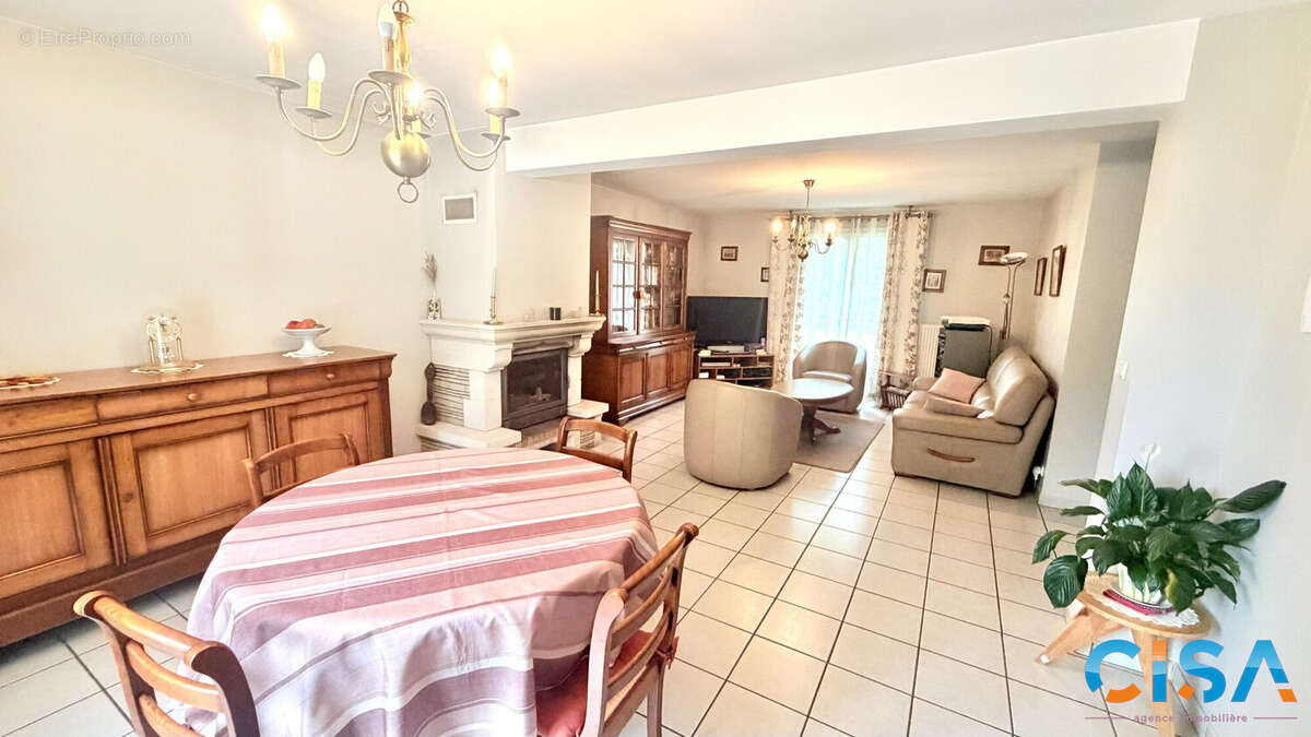 Maison 138 m² à Rieux  - photo 6