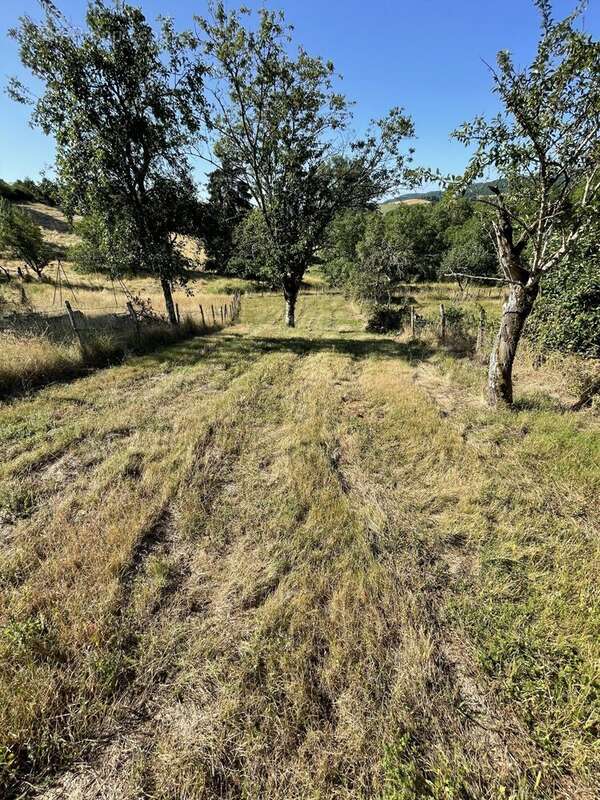 Terrain à SAVIGNY-SOUS-MALAIN
