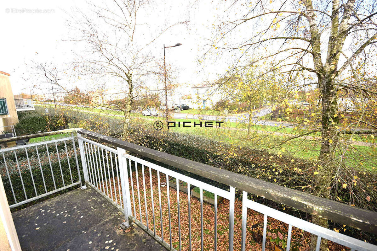 Appartement à CHAURAY