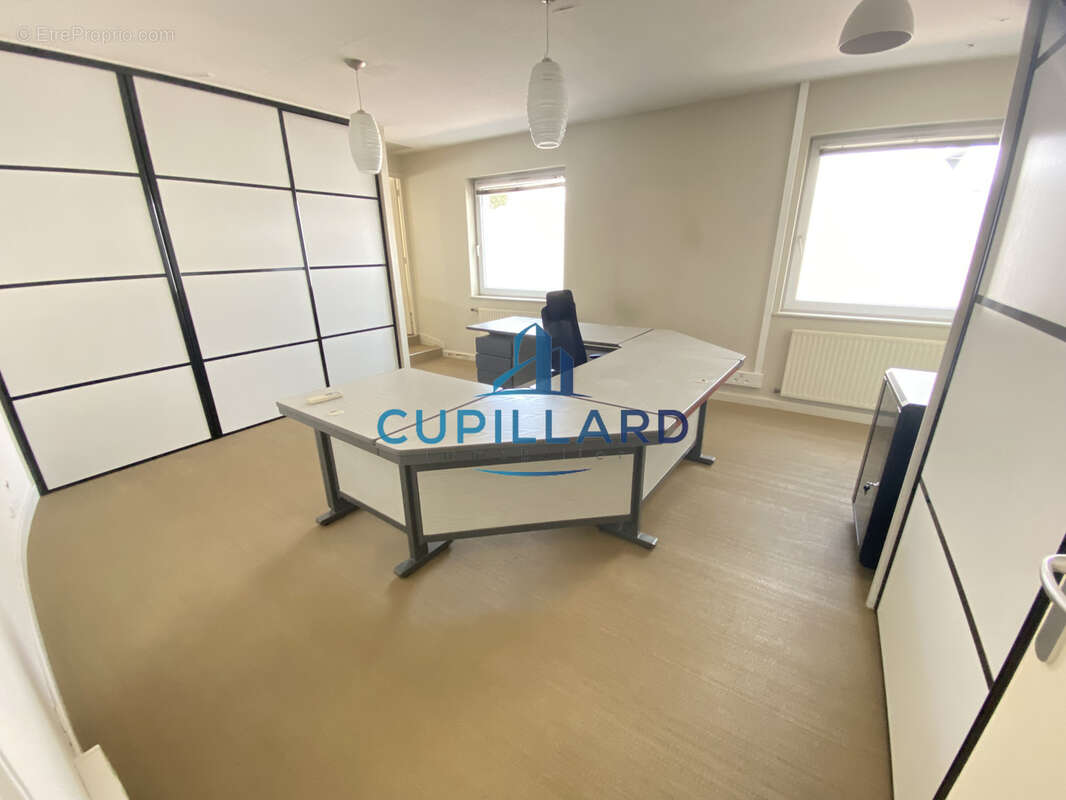 ROANNE BUREAUX 190m2 proche centre ville - photo 8