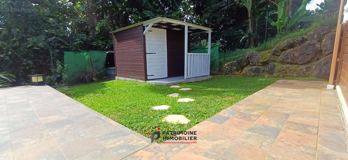 Maison t4 de 95 m2 sur terrain de 1000 m2 avec piscine et vue degagée sur petit bourg - photo 16