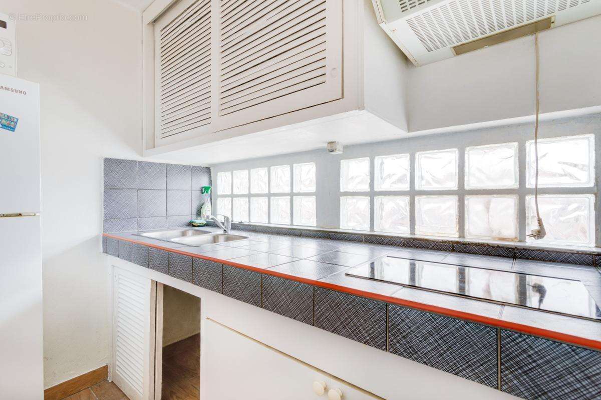 Appartement à LES PAVILLONS-SOUS-BOIS